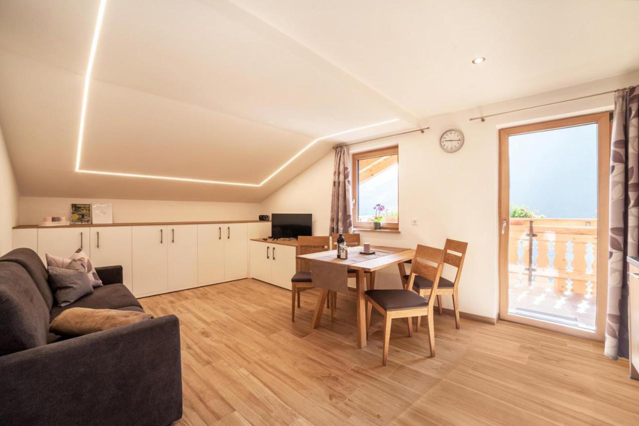 Innergasserhof Ferienwohnung Enzian San Martino di Castrozza Buitenkant foto