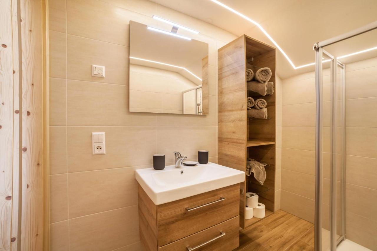 Innergasserhof Ferienwohnung Enzian San Martino di Castrozza Buitenkant foto